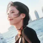 怦然心动的瞬间-轻科幻真人互动恋爱影游 icon