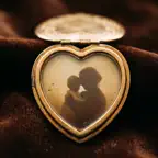 Keepsake: Bring Family Closer iOS Icon